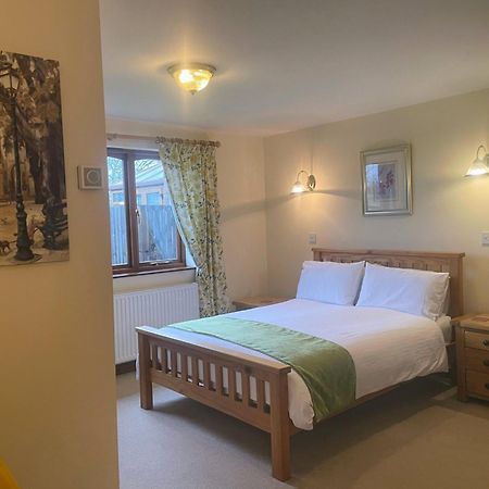 Sunset House Bed & Breakfast Newton Reigny Екстериор снимка