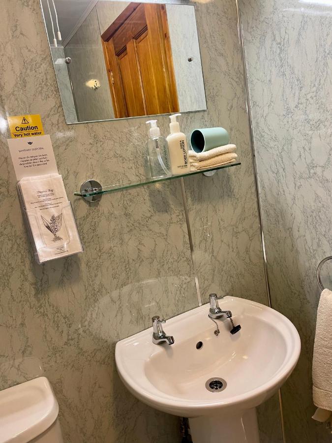 Sunset House Bed & Breakfast Newton Reigny Екстериор снимка